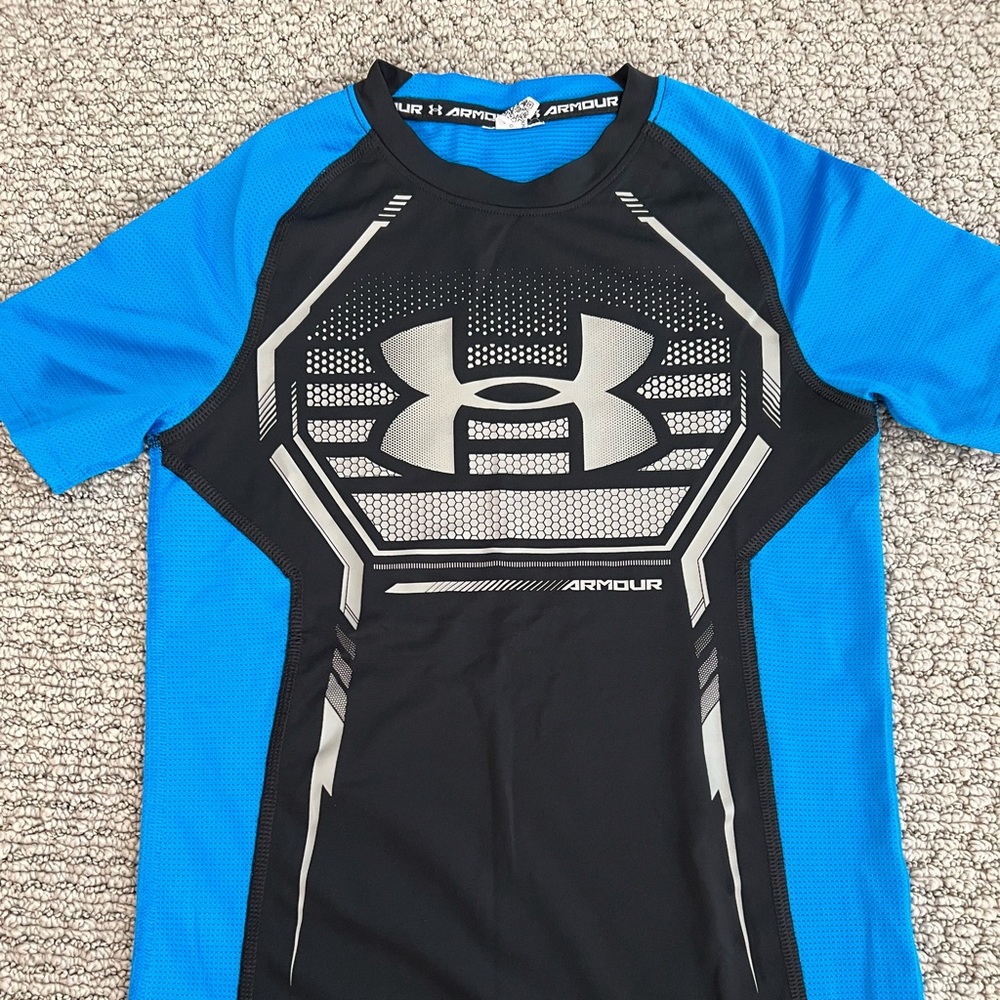 Boys fitted dry fit under armour shirt
